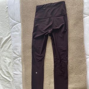 Lululemon Womens Side Logo + Pockets Leggings Size 4 Burgundy